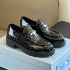 Prada Low Shoes